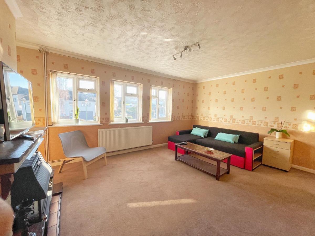 3 Bed Duplex Flat, Free Wifi & Netflix, Ideal For Contractors Apartman Gravesend Kültér fotó