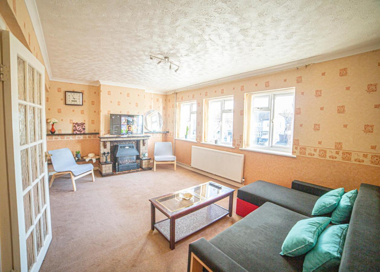 3 Bed Duplex Flat, Free Wifi & Netflix, Ideal For Contractors Apartman Gravesend Kültér fotó