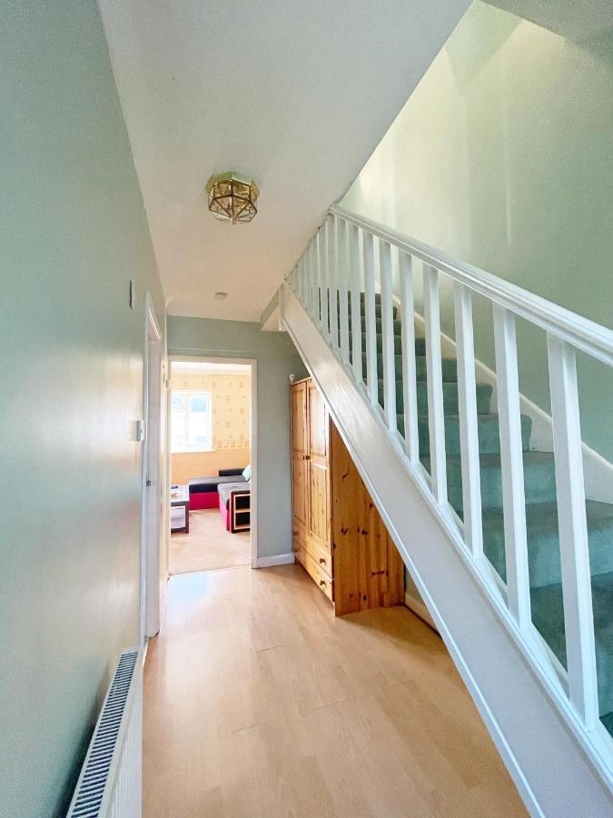 3 Bed Duplex Flat, Free Wifi & Netflix, Ideal For Contractors Apartman Gravesend Kültér fotó